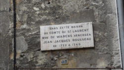 Plaquesur la maison où vécut JJ Rousseau